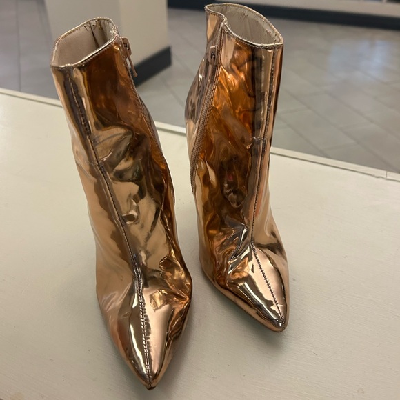 Boots Elegant Metallic Ankle Boots 7 Great gold metallic color! CLEAN WILD DIVA - Picture 10 of 11